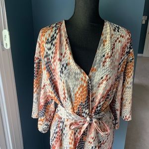 Multi-color wrap around top